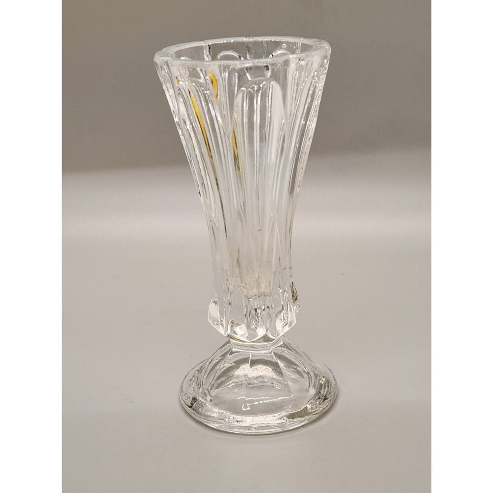 Vintage unmarked Bud Vase 5 Inch Tall